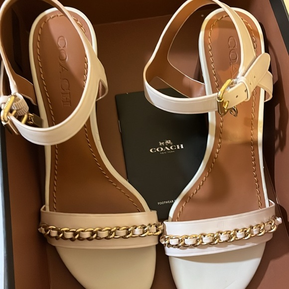 NWT COACH CHAIN MED HEEL LEATHER SANDALS IN CHALK COLOR, SIZE 7.5 - Picture 12 of 12